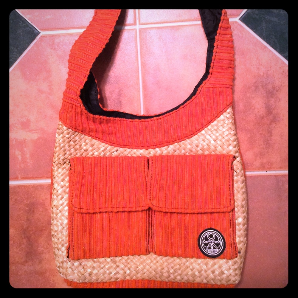 New!! Hawaiian Islands Creations purse 🌺
